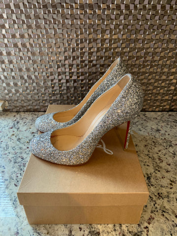 Christian Louboutin Round Toe Glitter Pump 38.5 – A'Bel Consignment